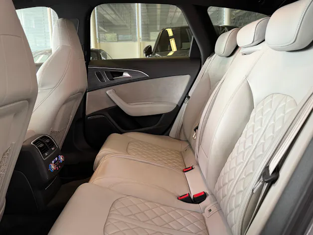AUDI A6 Avant 3.0 BiTDI V6 qu. competition | ABT | CH | Nardo | Matrix | HeadUp | Luftfederung | Infotainment Paket |