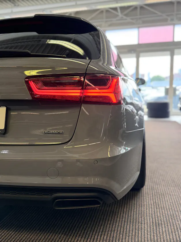 AUDI A6 Avant 3.0 BiTDI V6 qu. competition | ABT | CH | Nardo | Matrix | HeadUp | Luftfederung | Infotainment Paket |