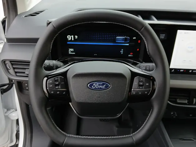 FORD E-Transit Courier Van Trend