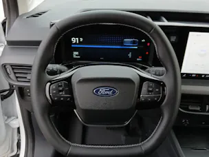 FORD E-Transit Courier Van Trend