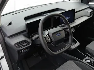 FORD E-Transit Courier Van Trend