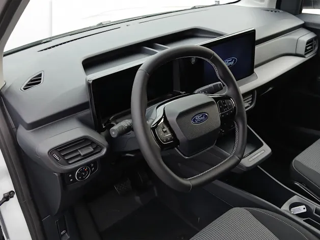 FORD E-Transit Courier Van Trend