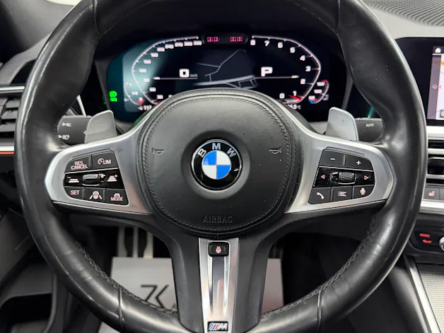 BMW 320d xDrive 48V Steptronic M Sport Black Saphir / 360° Kamera / H&K Soundsystem / Head-Up-Display / Leder / LED-Cockpit /