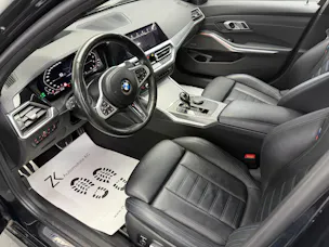 BMW 320d xDrive 48V Steptronic M Sport Black Saphir / 360° Kamera / H&K Soundsystem / Head-Up-Display / Leder / LED-Cockpit /