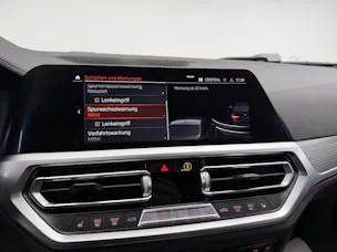 BMW 320d xDrive 48V Steptronic M Sport Black Saphir / 360° Kamera / H&K Soundsystem / Head-Up-Display / Leder / LED-Cockpit /