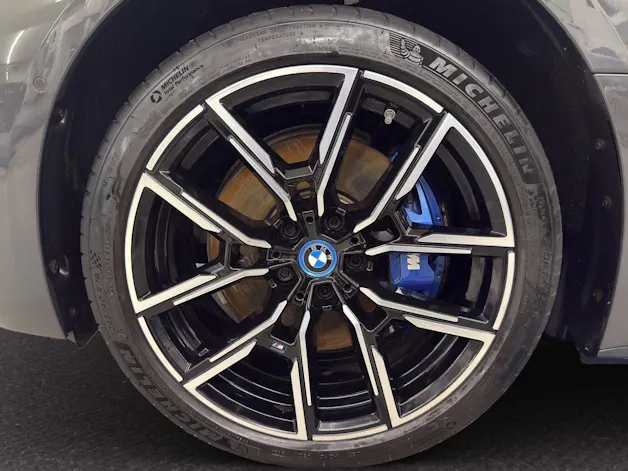 BMW i4 M50