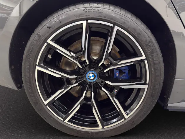 BMW i4 M50