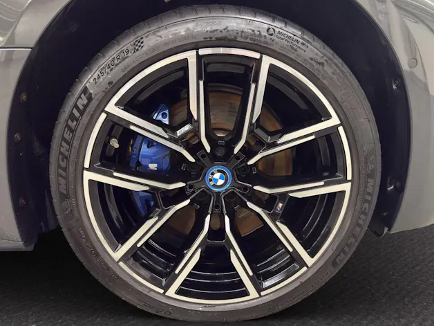 BMW i4 M50