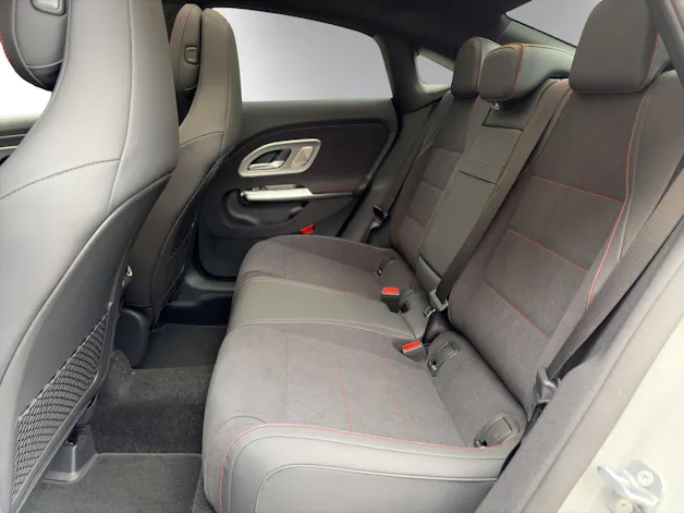 MERCEDES-BENZ CLA 220 8G-DCT 4Matic