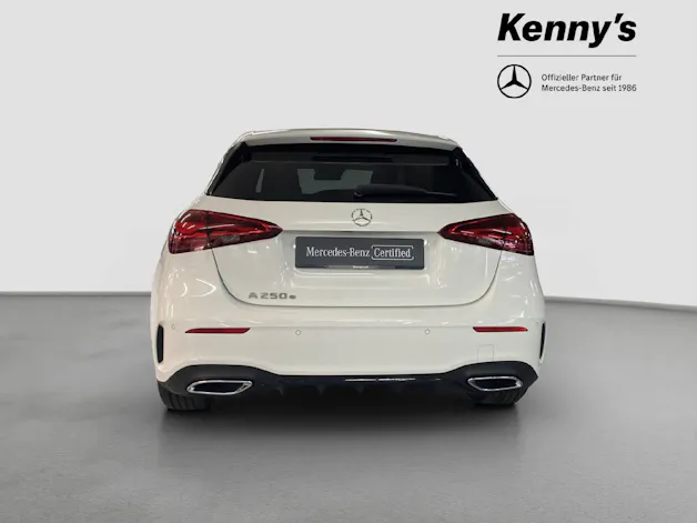 MERCEDES-BENZ A 250 e EQ Star AMG Line
