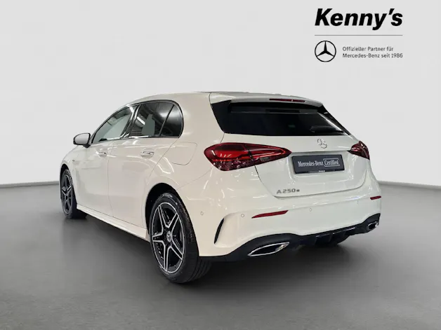 MERCEDES-BENZ A 250 e EQ Star AMG Line
