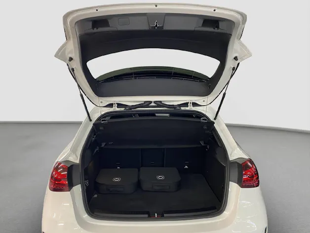 MERCEDES-BENZ A 250 e EQ Star AMG Line