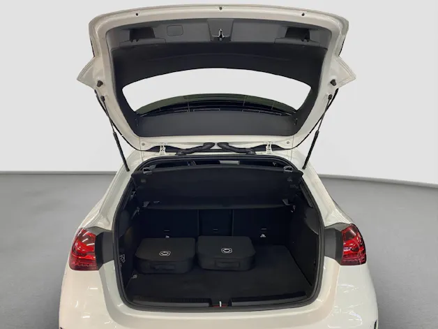 MERCEDES-BENZ A 250 e EQ Star AMG Line