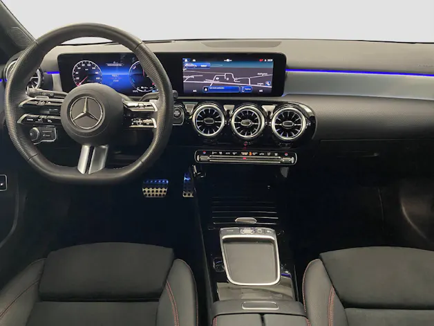 MERCEDES-BENZ A 250 e EQ Star AMG Line