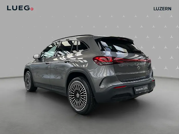 MERCEDES-BENZ EQA 350 AMG Line 4Matic