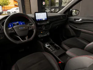 FORD Kuga 2.5 FHEV ST-Line X 4WD