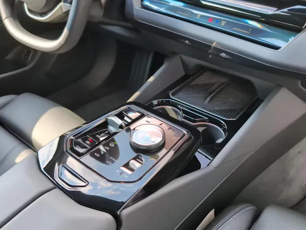 BMW i5 xDrive40