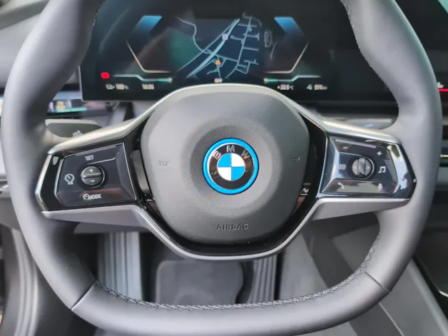 BMW i5 xDrive40