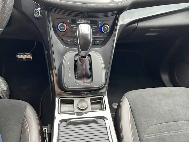 FORD Kuga 2.0 TDCi 180 ST-Line FPS 4x4
