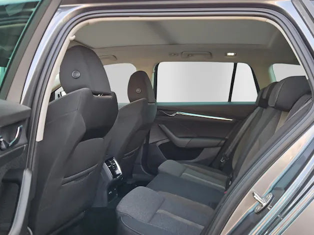 SKODA Octavia Combi 2.0 TSI DSG Scout 4x4
