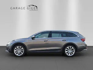SKODA Octavia Combi 2.0 TSI DSG Scout 4x4