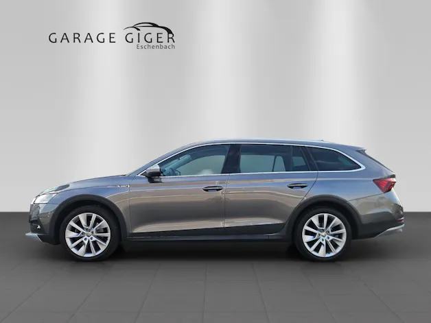 SKODA Octavia Combi 2.0 TSI DSG Scout 4x4