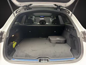 MERCEDES-BENZ GLC 300 e 4MATIC with EQ-Star Hybrid
