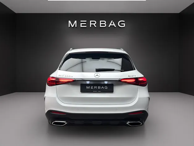 MERCEDES-BENZ GLC 300 e 4MATIC with EQ-Star Hybrid