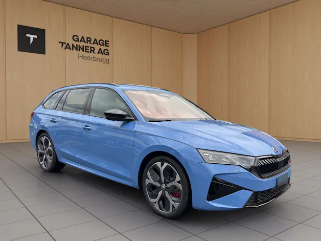 SKODA Octavia Combi 2.0 TSI DSG RS 30 Years Edition