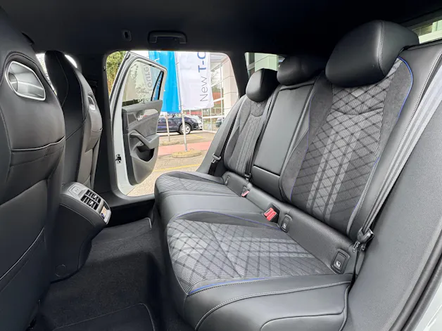 VW Passat Variant 1.5 TSI evo2 Plug-In- Hybrid R-Line DSG