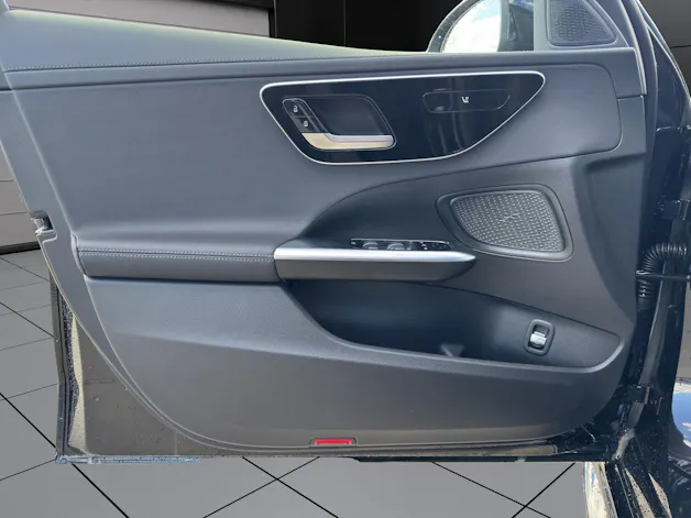 MERCEDES-BENZ C 220 d T 4 Matic Swiss Star