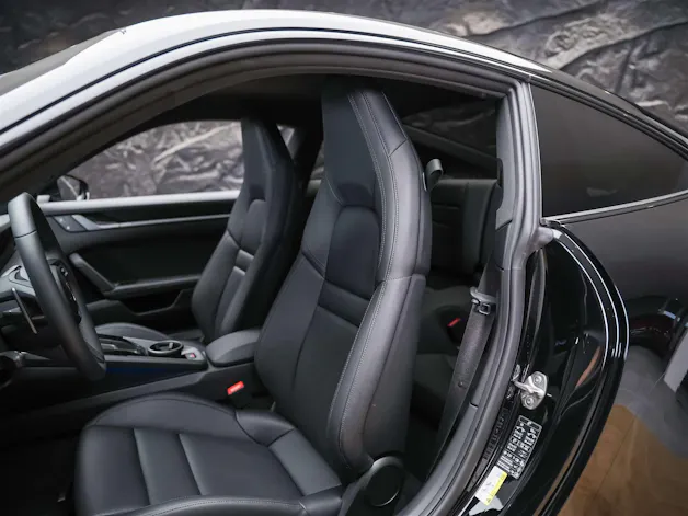 PORSCHE 911 Coupé 3.0 Carrera PDK *Bose Surround*Matrix LED*Lenkradheizung*