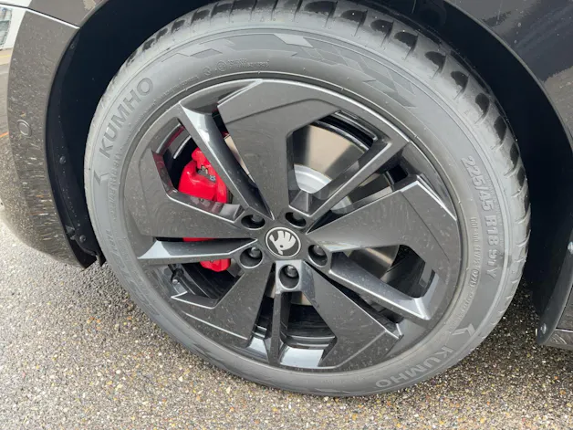 SKODA Octavia Combi 2.0 TSI DSG RS