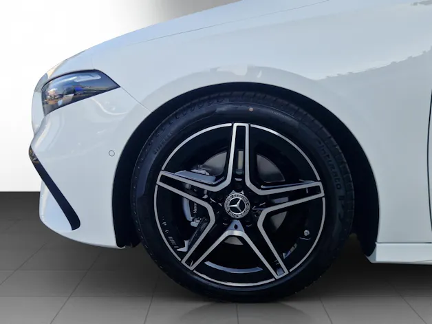 MERCEDES-BENZ A 200 Night Star 7G-DCT