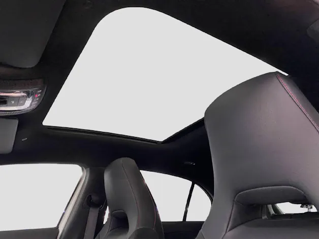 MERCEDES-BENZ A 180 AMG Line