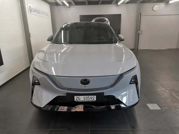 MAZDA CX-6e Takumi