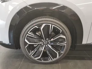 MAZDA CX-6e Takumi