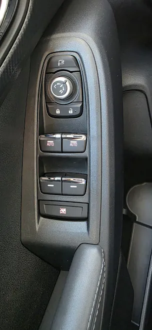 Subaru Crosstrek 2.0i e-Boxer Swiss Plus