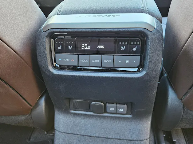Toyota Land Cruiser 2.8 D First Edition