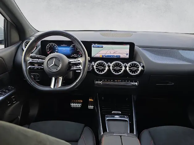 MERCEDES-BENZ B 250 e AMG Line