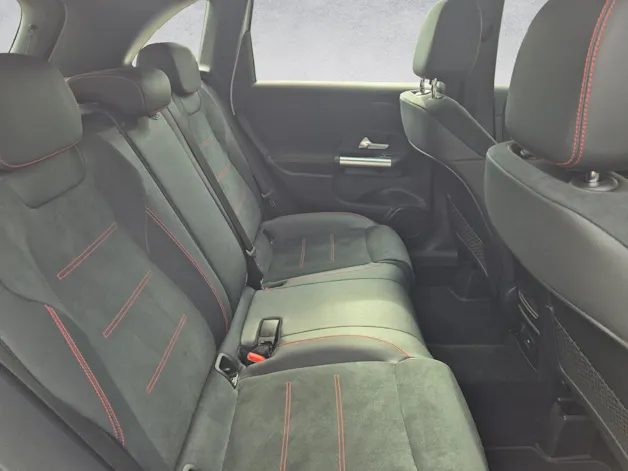MERCEDES-BENZ B 250 e AMG Line