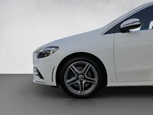 MERCEDES-BENZ B 250 e AMG Line