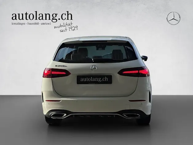 MERCEDES-BENZ B 250 e AMG Line