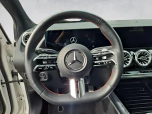 MERCEDES-BENZ B 250 e AMG Line