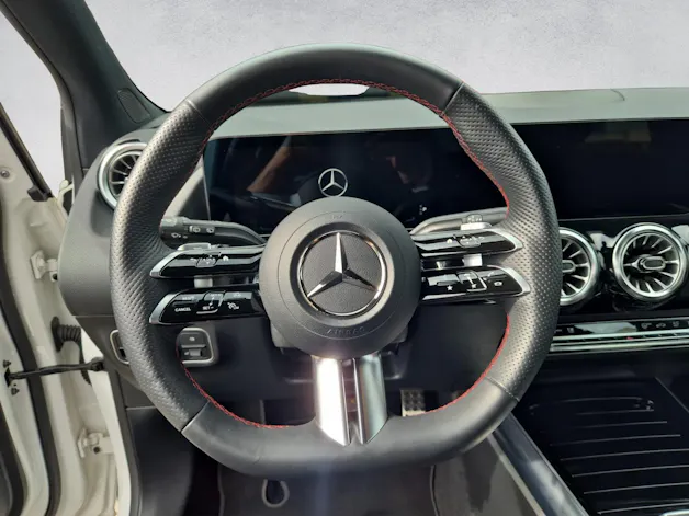 MERCEDES-BENZ B 250 e AMG Line