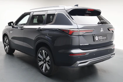 MITSUBISHI OUTLANDER 3