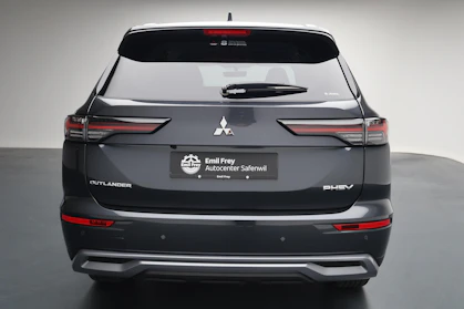 MITSUBISHI OUTLANDER 4