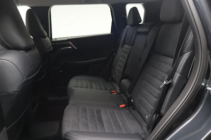 MITSUBISHI OUTLANDER 6