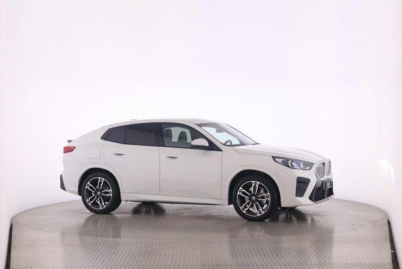 Fahrzeugbild BMW iX2