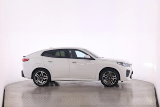 https://vehicle.imgix.net/4436810/1713b603-fa9a-4c30-a416-c43ecc35ea3a.jpg